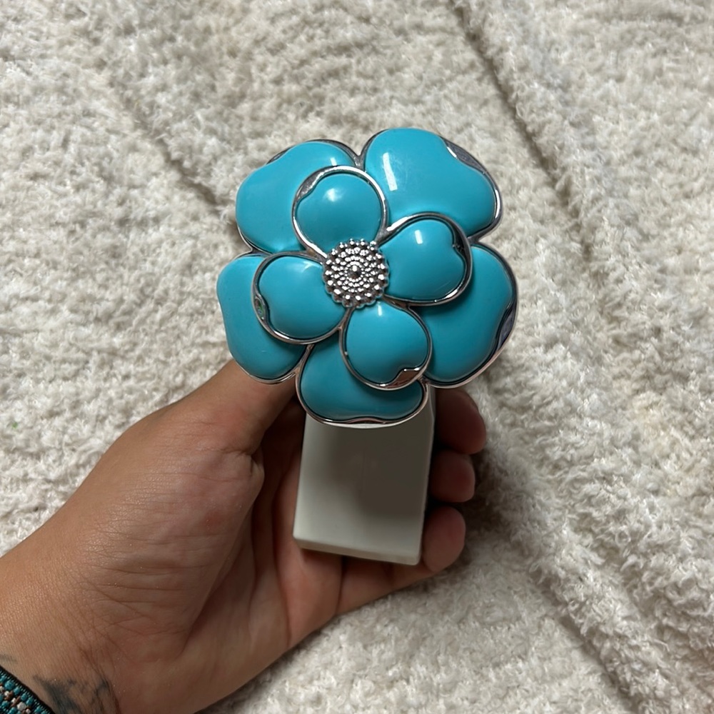 BATH AND BODY WORKS PLUG IN